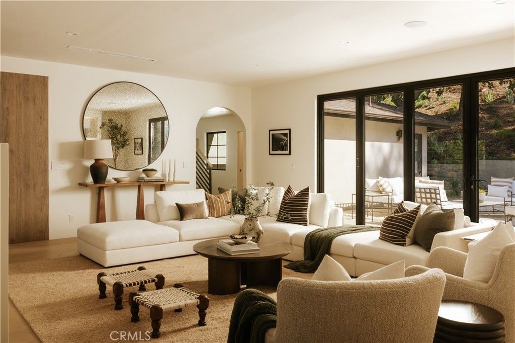 17930 Karen Drive, Encino