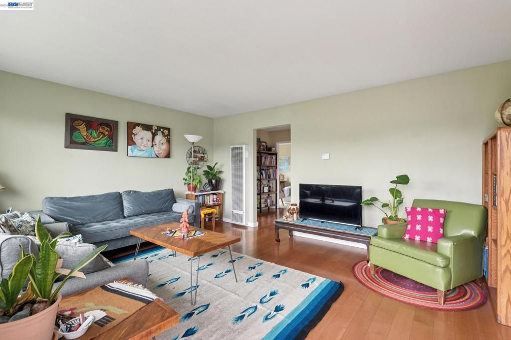 3054 Bona St # D, Oakland