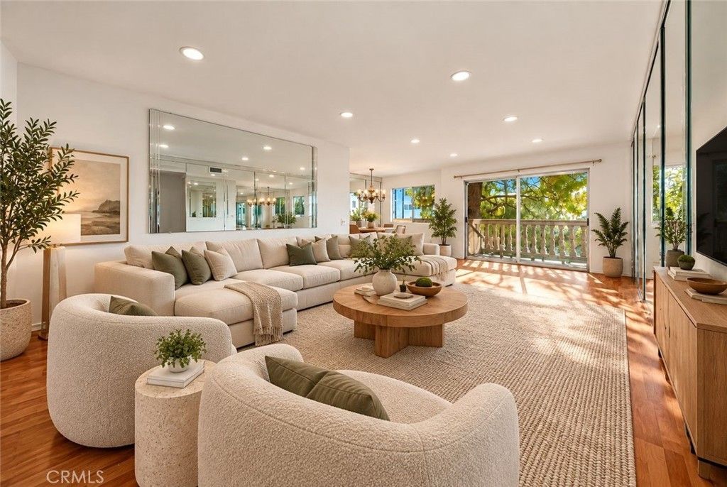 5400 Lindley Avenue # 101, Encino