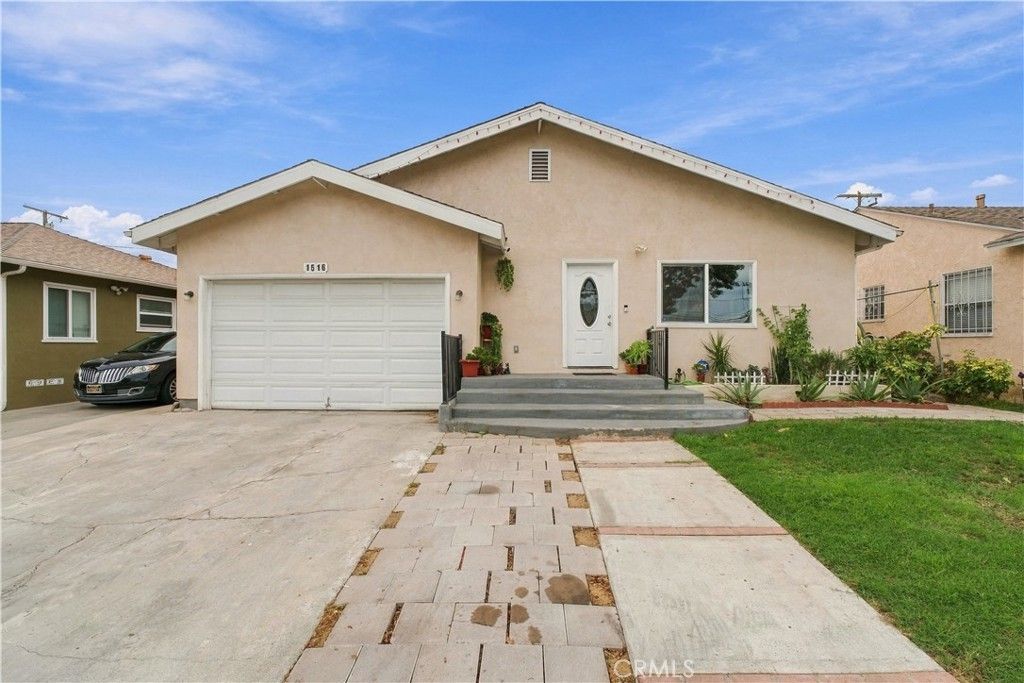 1516 W 138th, Compton