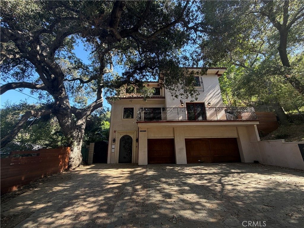 22951 Humming Bird, Calabasas