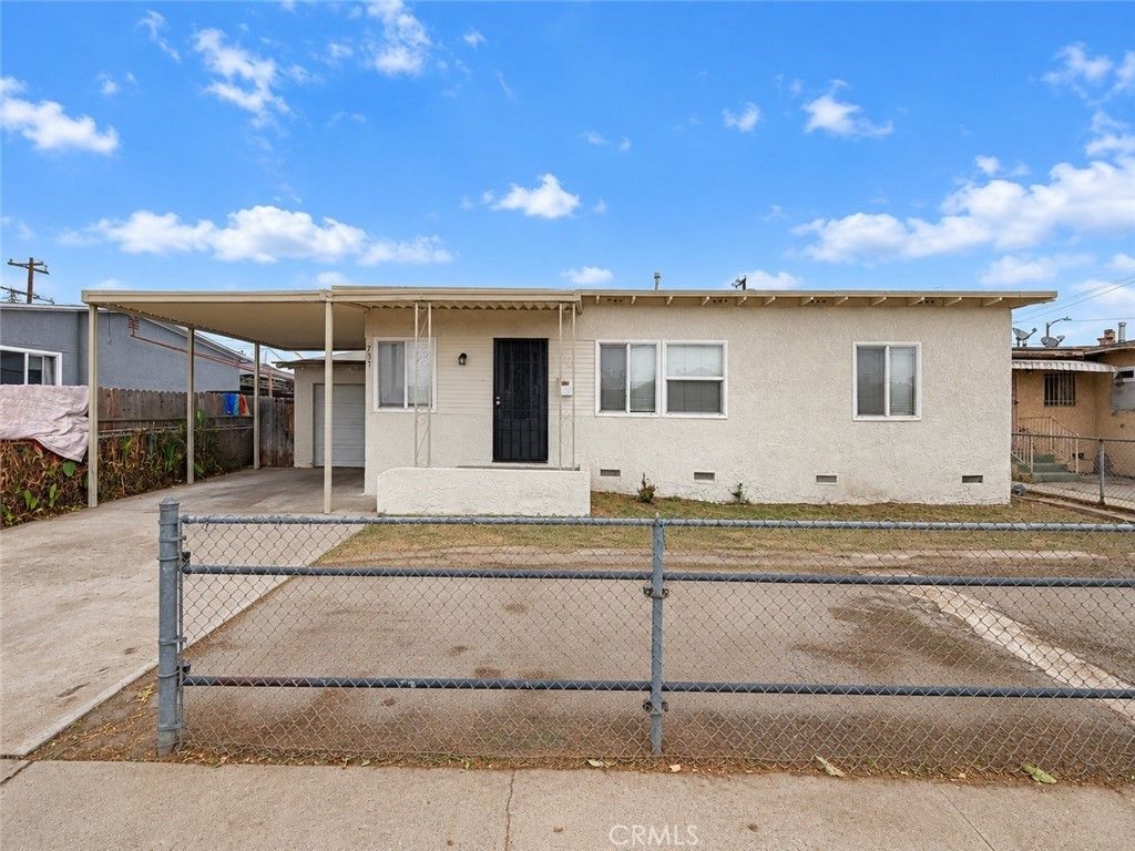 751 E 104th Street, Los Angeles