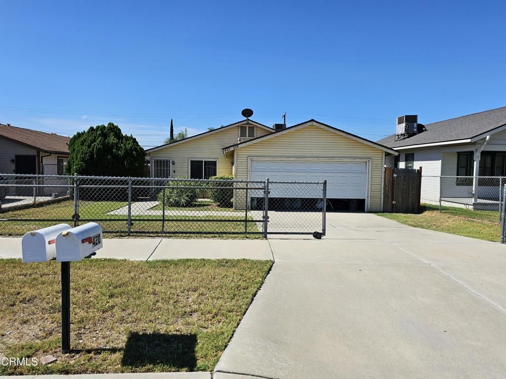 420 E B Street, Colton