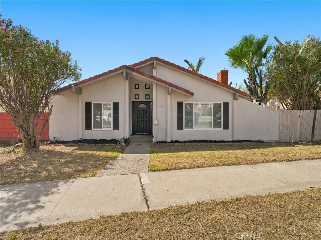 330 W Devonshire Drive, Oxnard