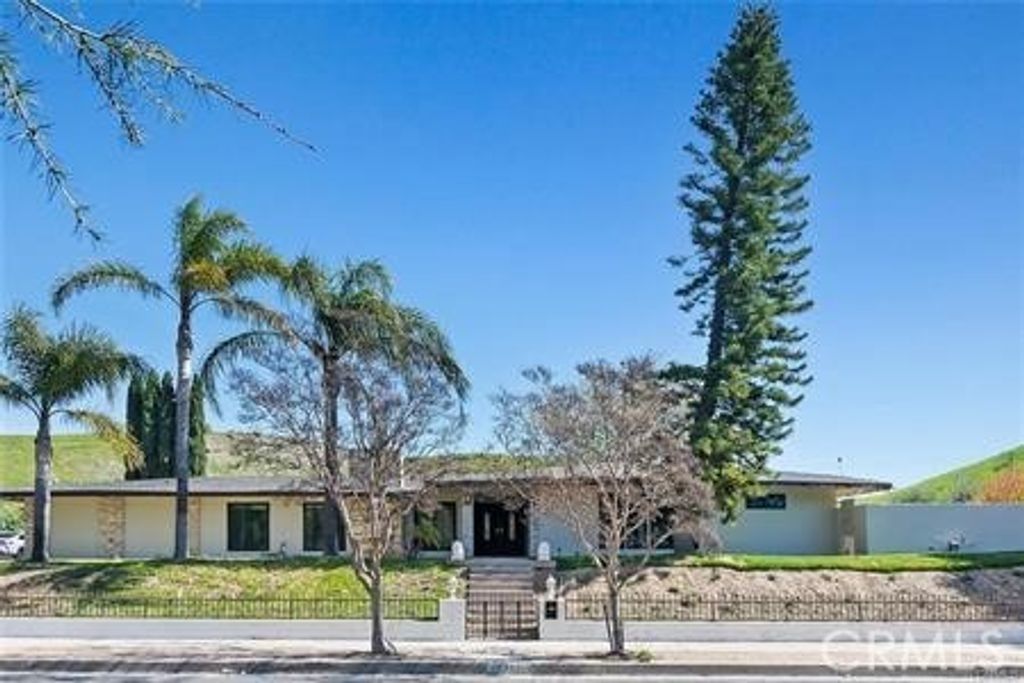 12384 Woodley Avenue, Granada Hills