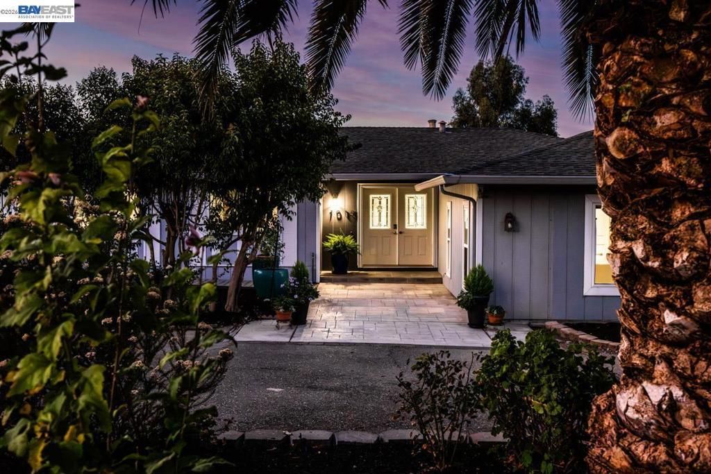 1015 Byrd Ln, Pleasanton