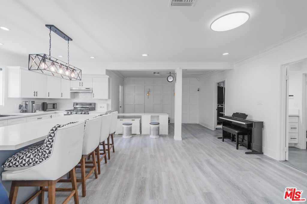 1032 4th Avenue, Los Angeles
