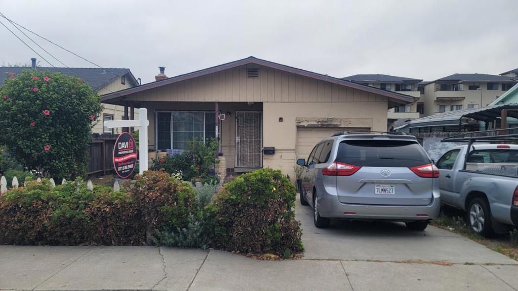 1189 Phoenix Avenue, Seaside
