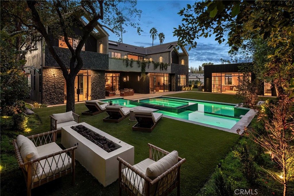 5134 Oakdale, Woodland Hills