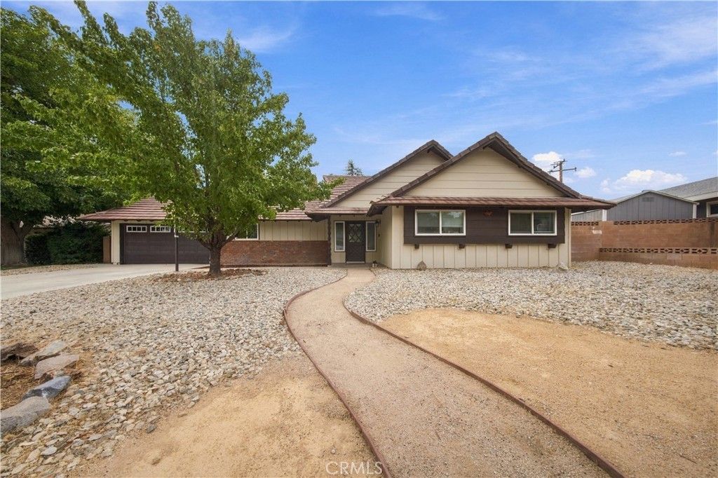 43818 Halcom, Lancaster