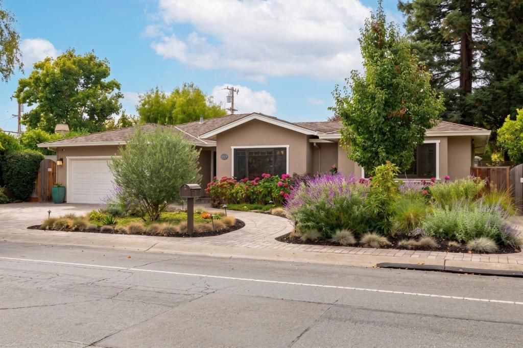 1450 Oak Avenue, Los Altos