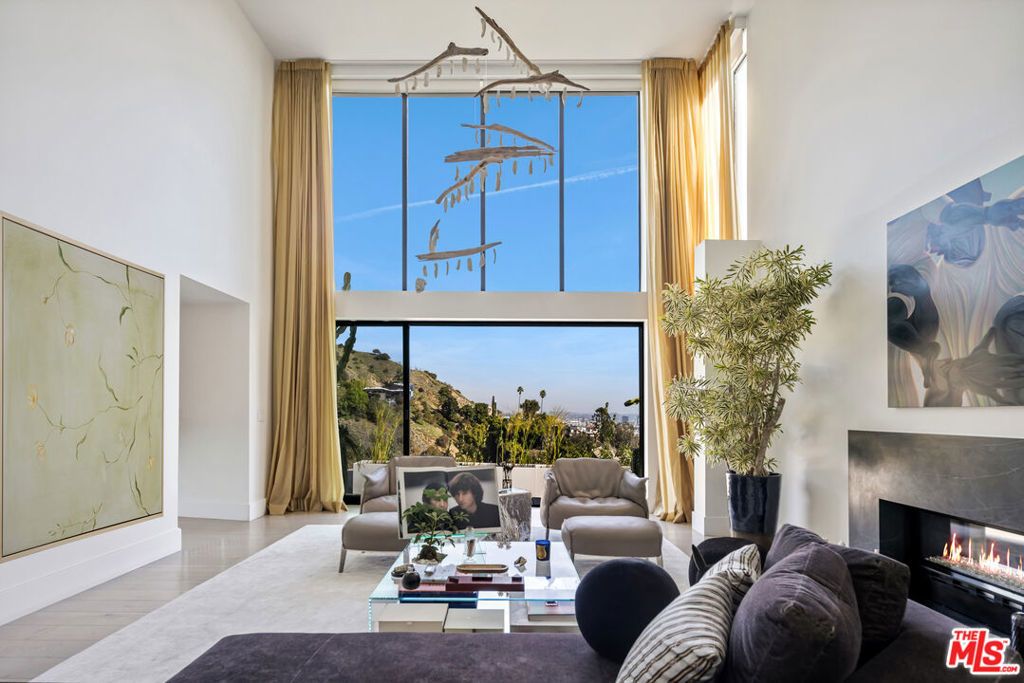 8080 Laurel View Drive, West Hollywood