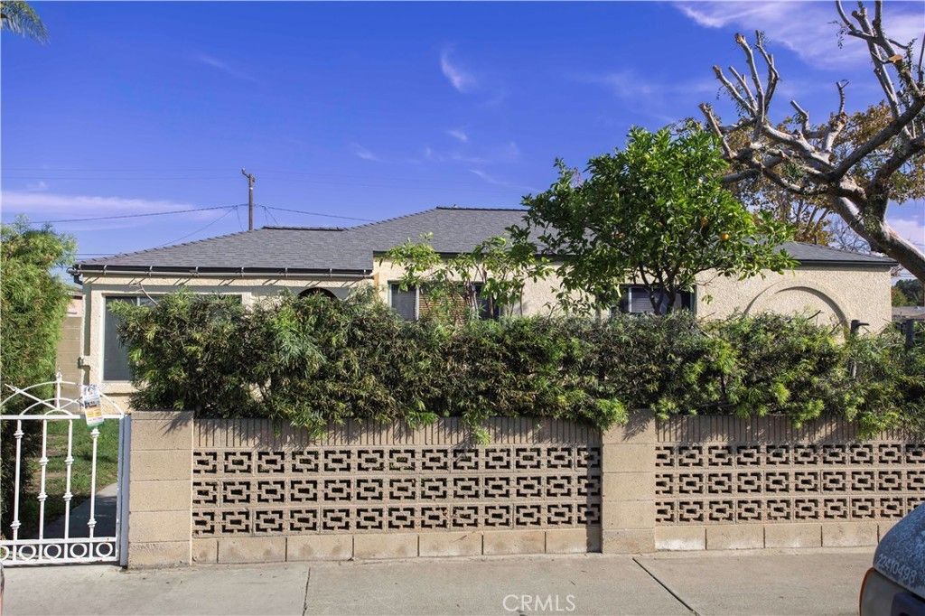 11891 Centralia, Lakewood