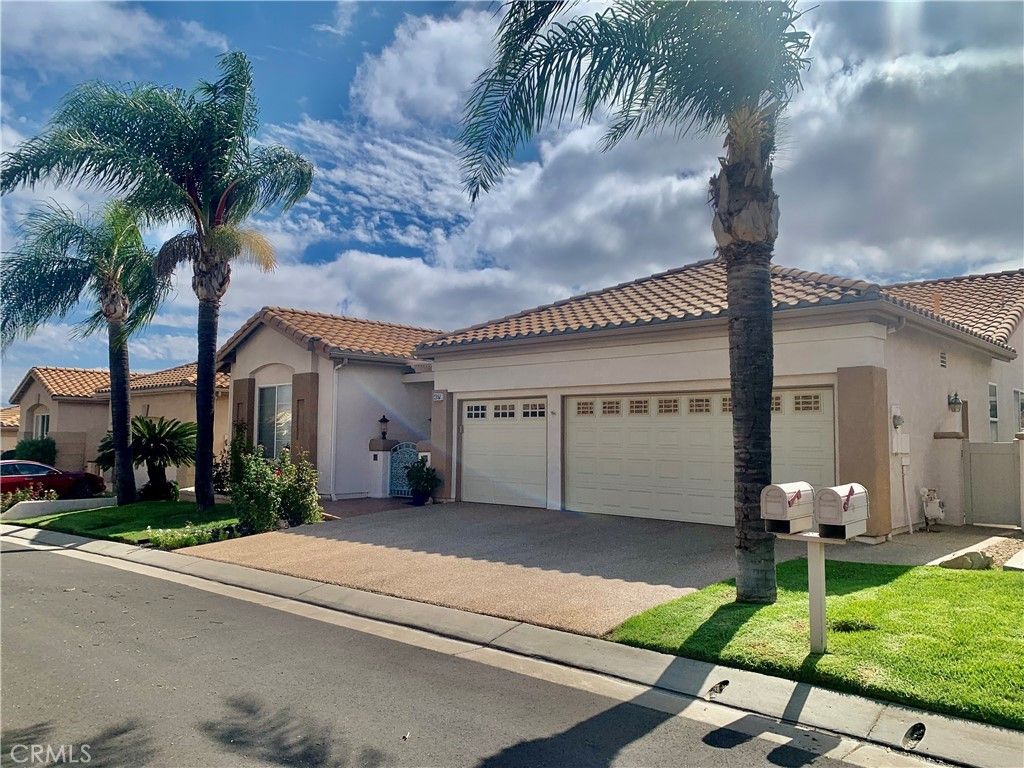 4979 Singing Hills, Banning
