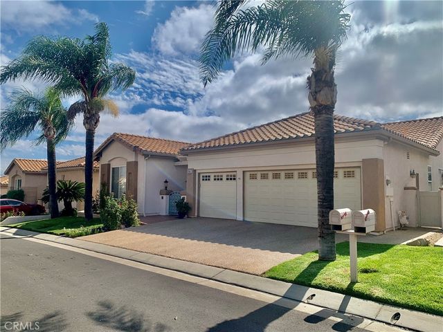 4979 Singing Hills, Banning