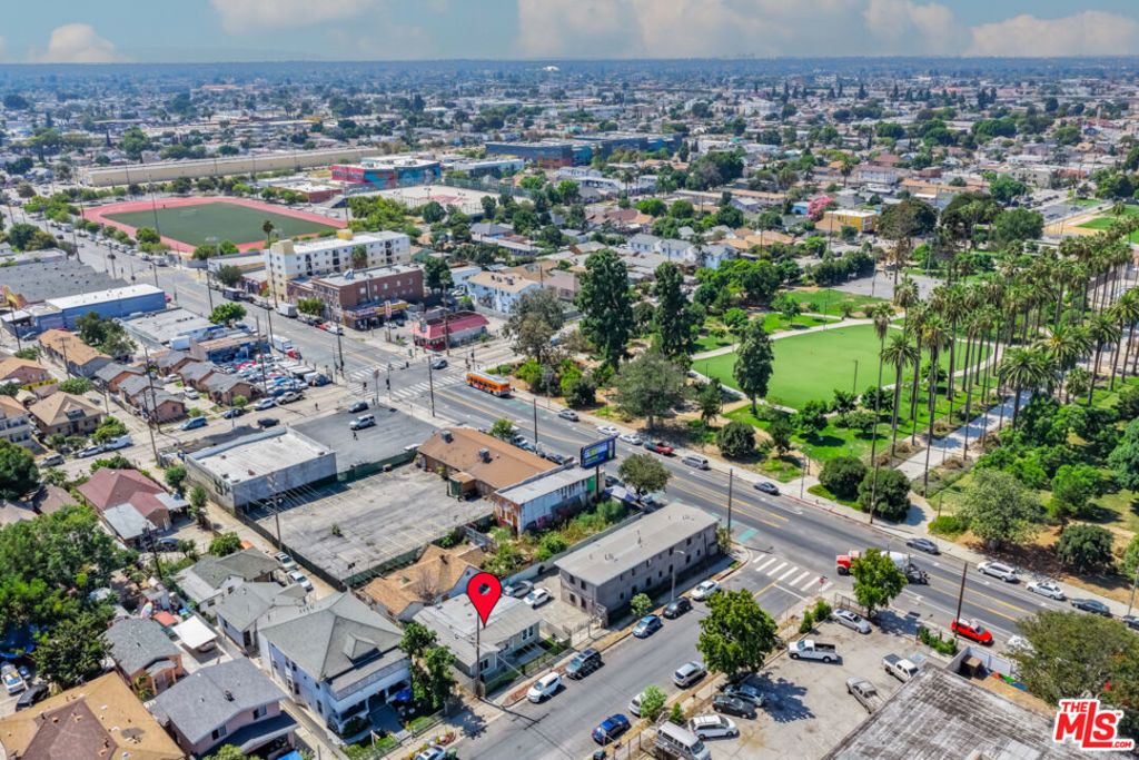 618 E 50th Street, Los Angeles