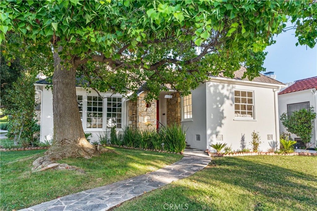 1152 N Cedar Street, Glendale