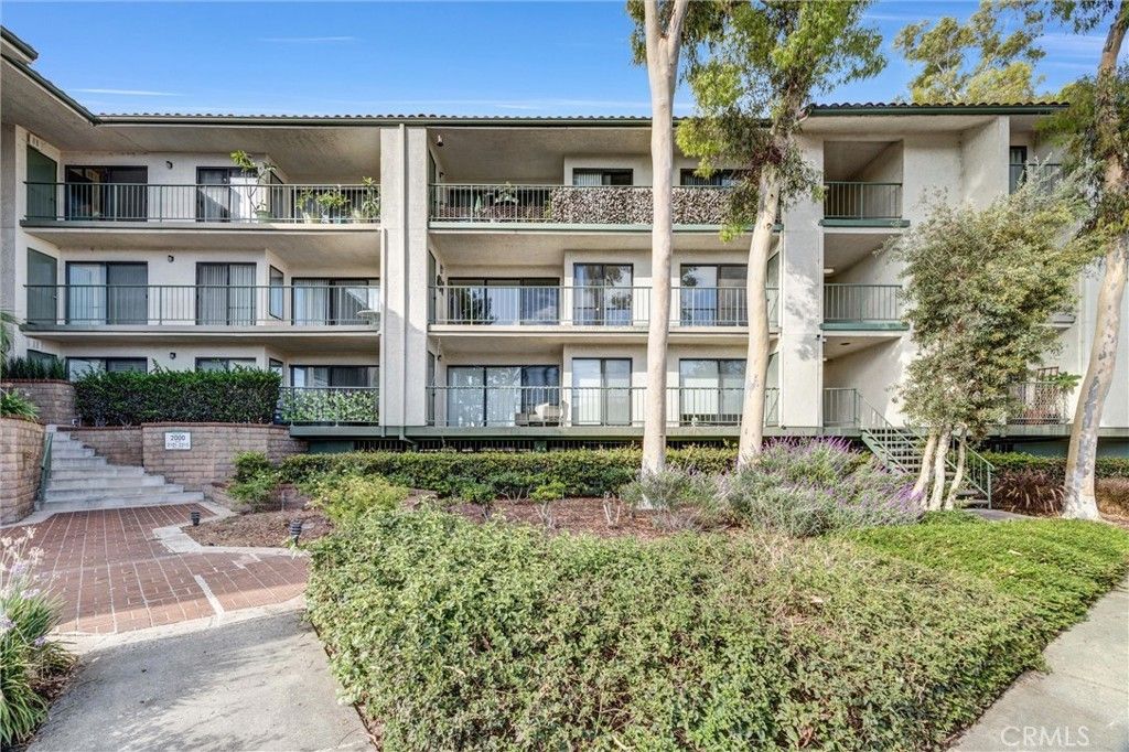 2207 Apricot, Irvine