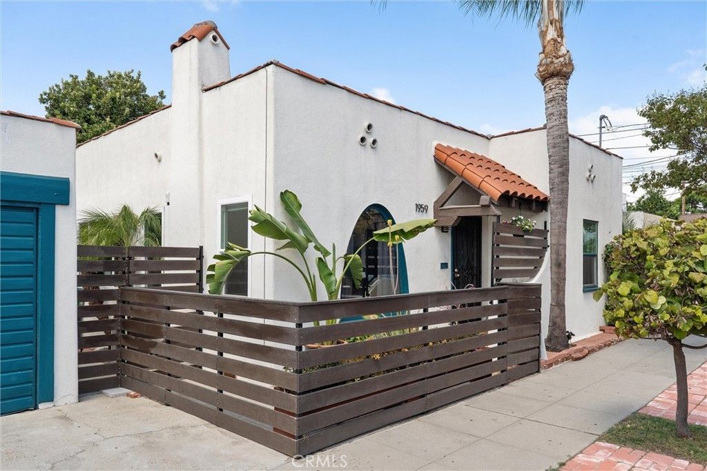 1959 Henderson Avenue, Long Beach