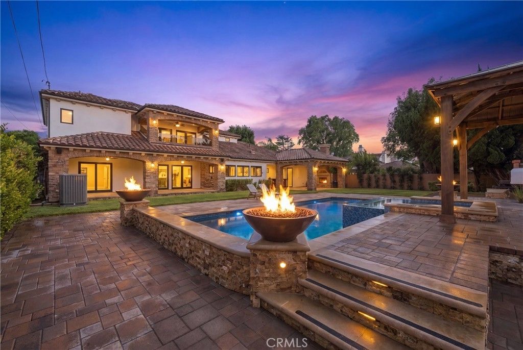 9833 Birchdale, Downey
