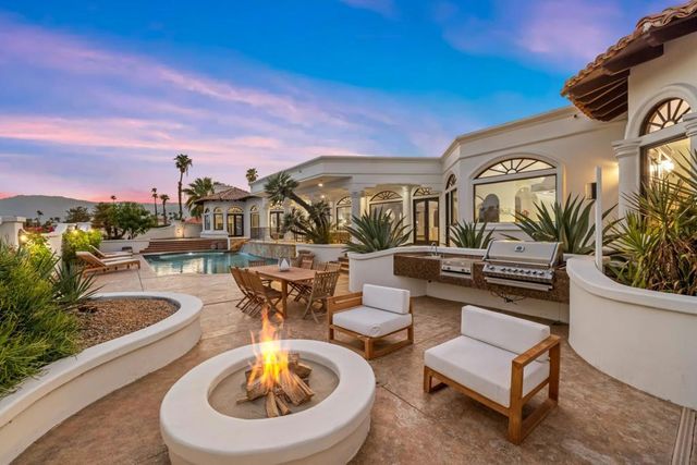 345 Crest Lake Drive, Palm Desert