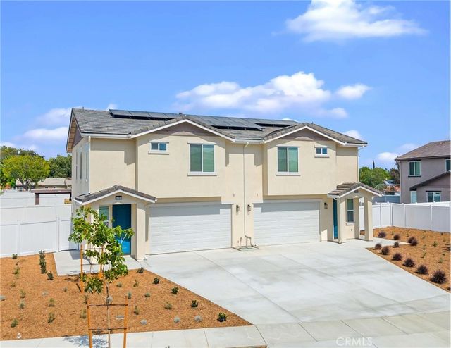5853 -5855 Persepolis Court, Riverside