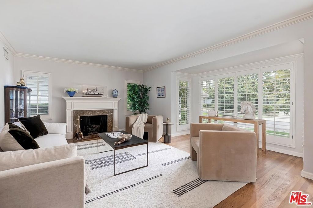 169 S Gretna Green Way, Los Angeles