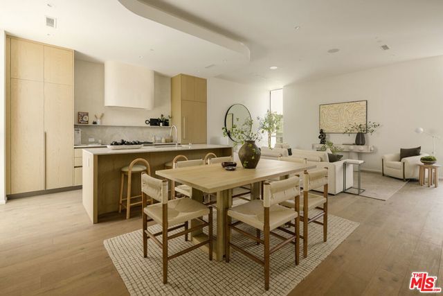 1119 Sanborn Avenue, Los Angeles