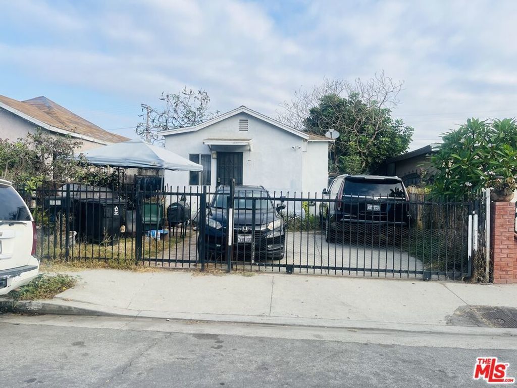 2441 E 114th Street, Los Angeles