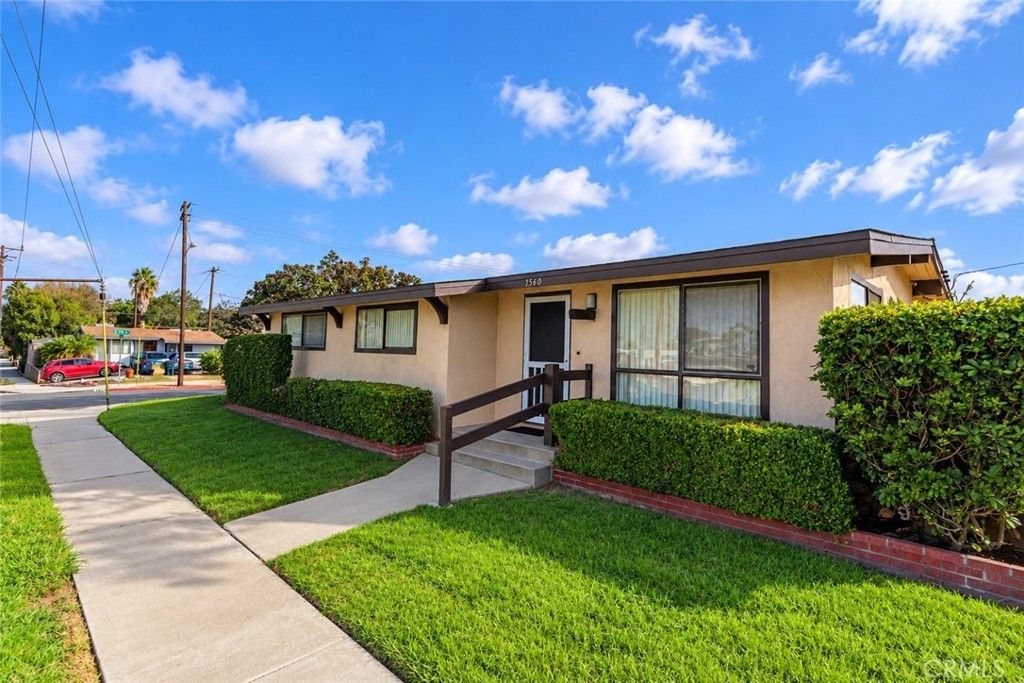 1560 W 179th, Gardena