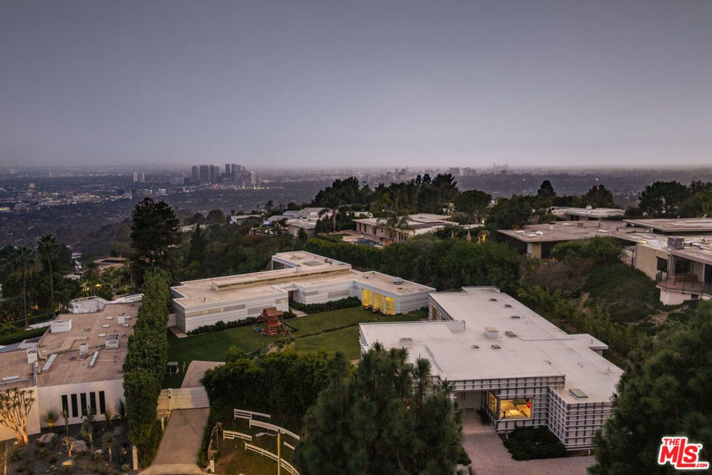555 Vick Place, Beverly Hills