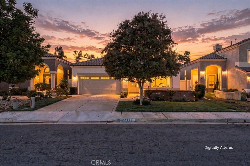 22810 Mountain Ash, Corona