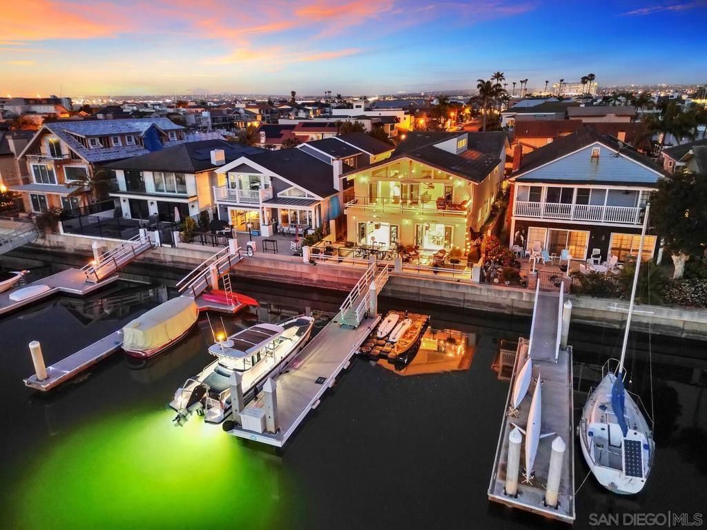 36 Admiralty Cross, Coronado