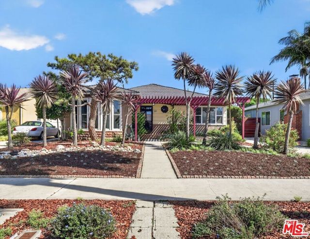 3516 S Cochran Avenue, Los Angeles