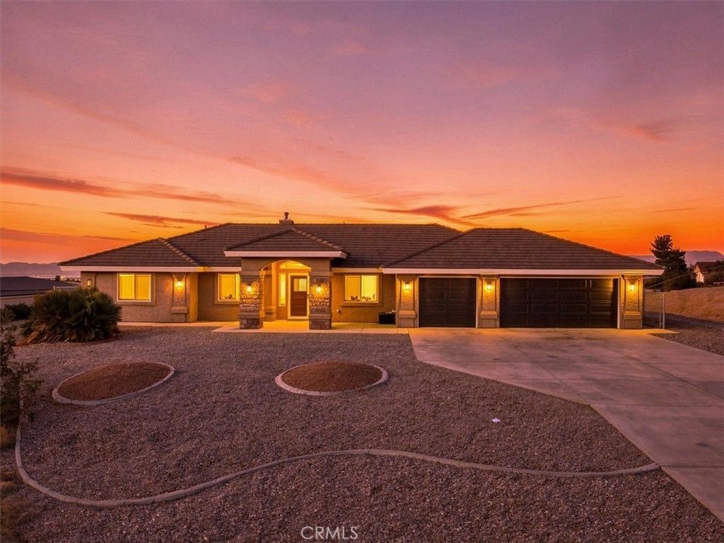 7223 Braceo Street, Oak Hills