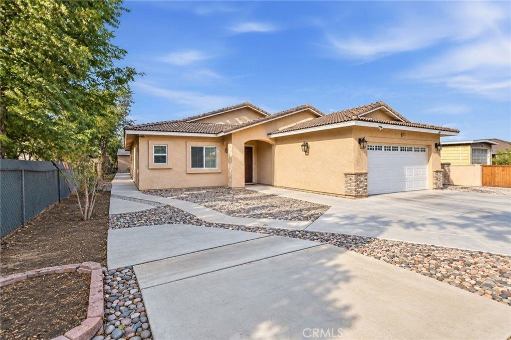 16028 Spruce, Hesperia