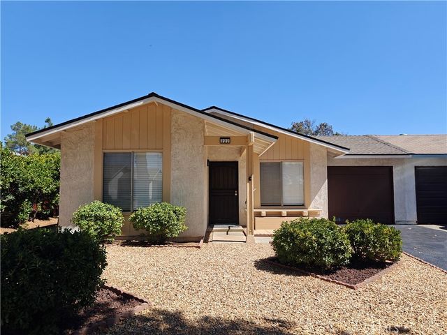 222 Dawn Way, Banning