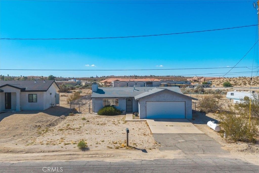 6574 Lupine, 29 Palms