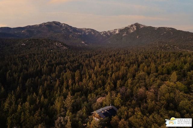 52915 Middle Ridge Drive, Idyllwild