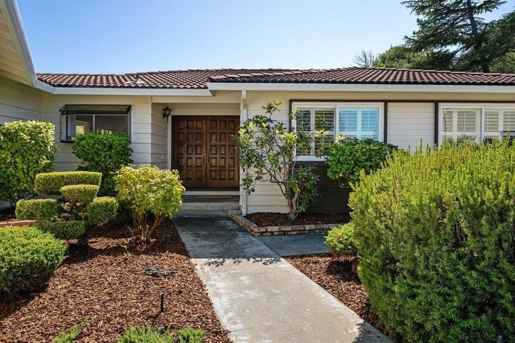 8 Toledo Court, Burlingame