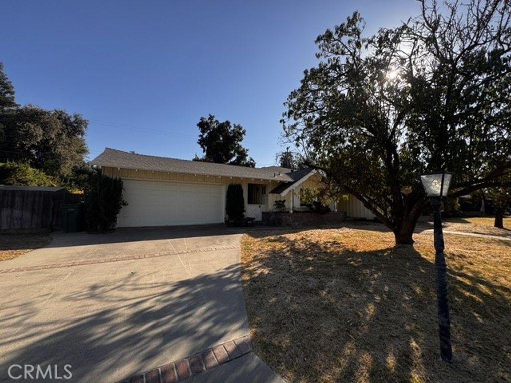 2121 Almondwood, Merced