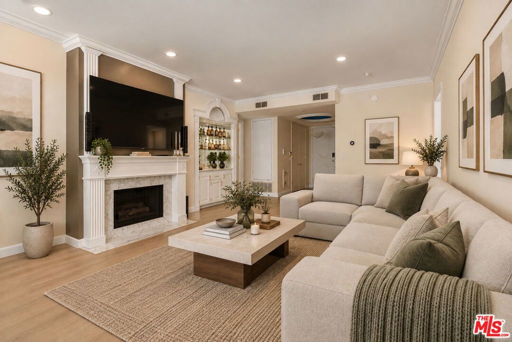 14923 Moorpark Street # 101, Sherman Oaks