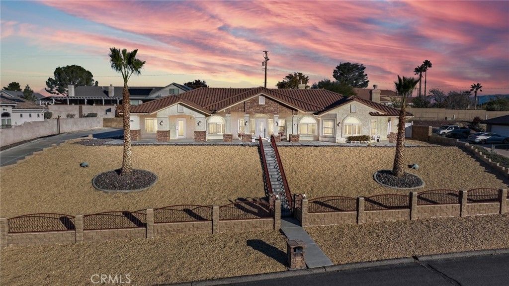 13519 Sunset, Apple Valley