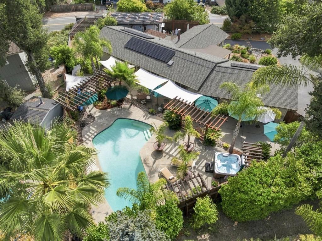 8580 Hihn Road, Ben Lomond