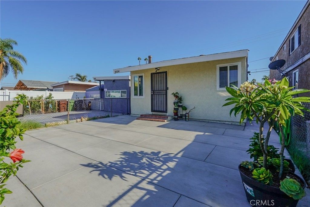 1434 W 153rd, Compton