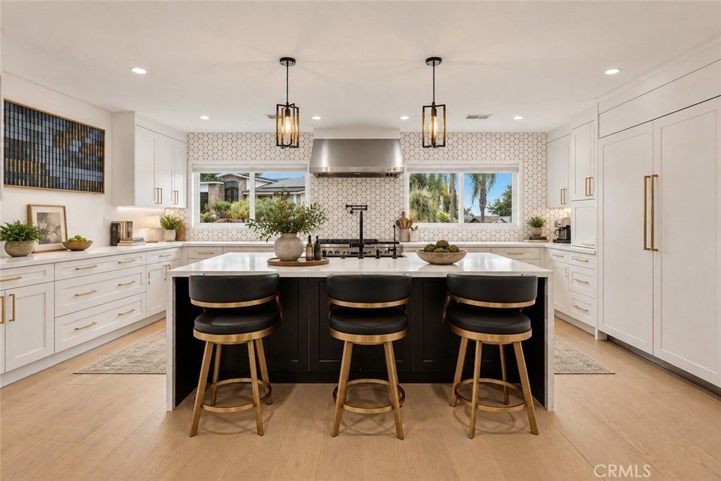 5931 Maury Avenue, Woodland Hills