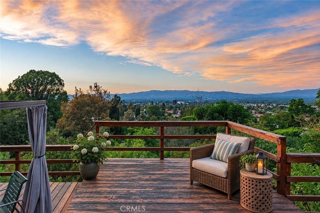 18070 Boris Drive, Encino