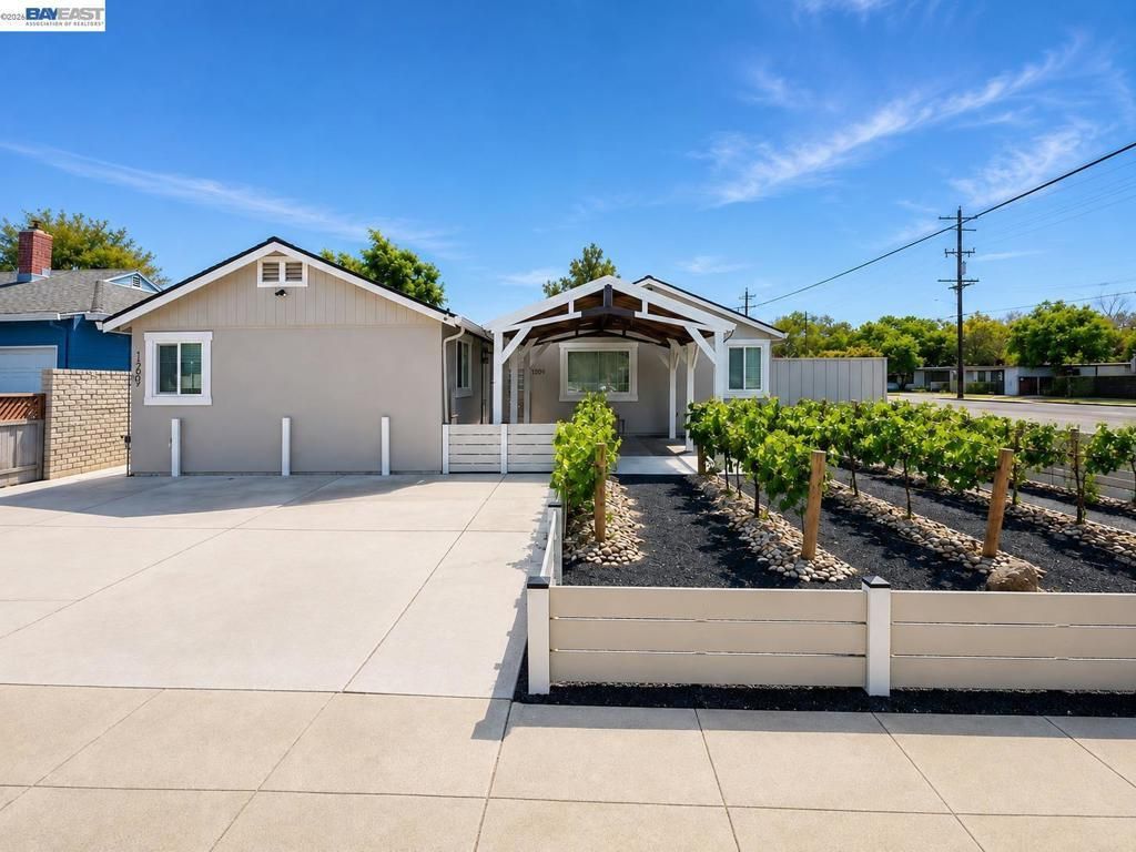 1205 Marguerite St, Livermore