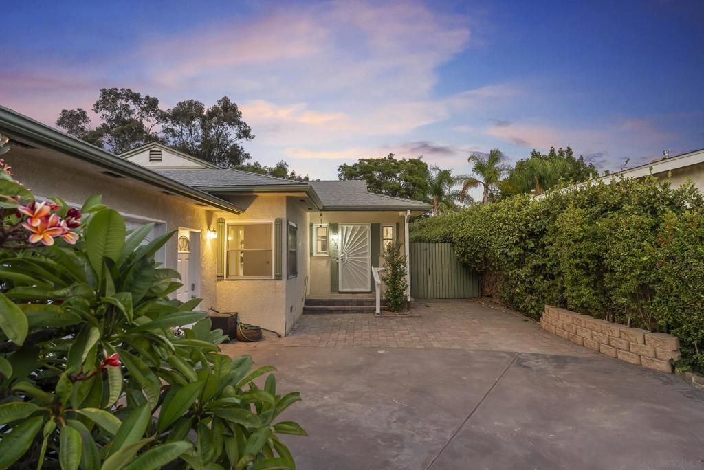 6111 Amarillo, La Mesa