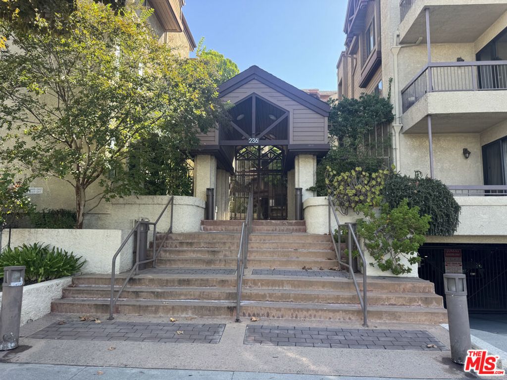 236 N Louise Street # 204, Glendale